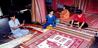 Tân cổ – Đôi chiếu Long Cang