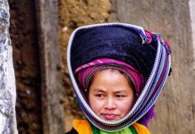 Trang phục người H’mông trắng