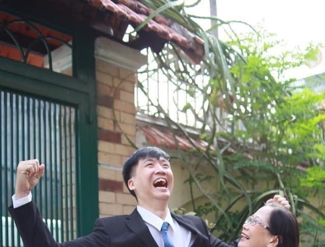 Ngày đầu tiên – viết về con trai những ngày đi nghĩa vụ